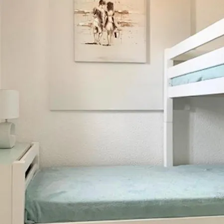 Appartement T3 Rénové Avec Clim, Piscine Et Parking à 100m De La - Fr-1-607-24