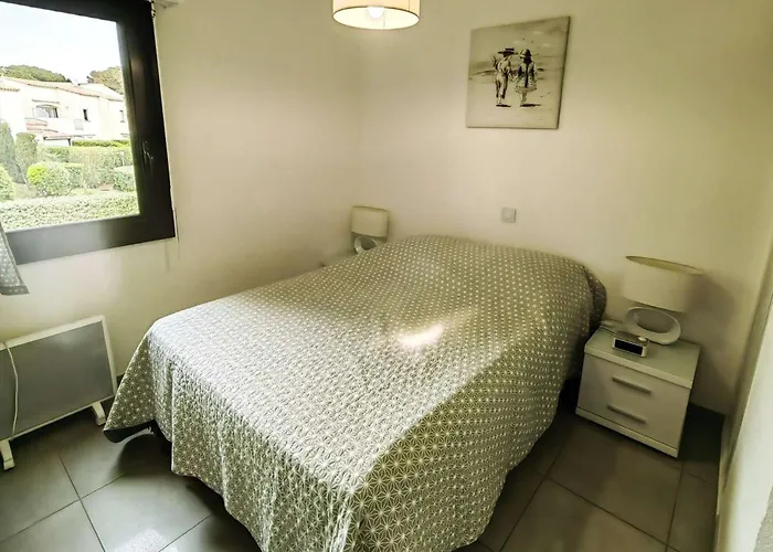 T3 Renove Avec Climatisation, Piscine & Parking A 100m De La - Fr-1-607-24 *